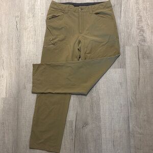 Men’s Patagonia nylon pants